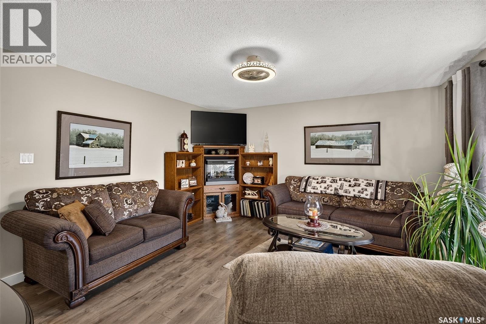 1056 Simcoe Street, Moose Jaw, Saskatchewan  S6H 3J2 - Photo 5 - SK052199