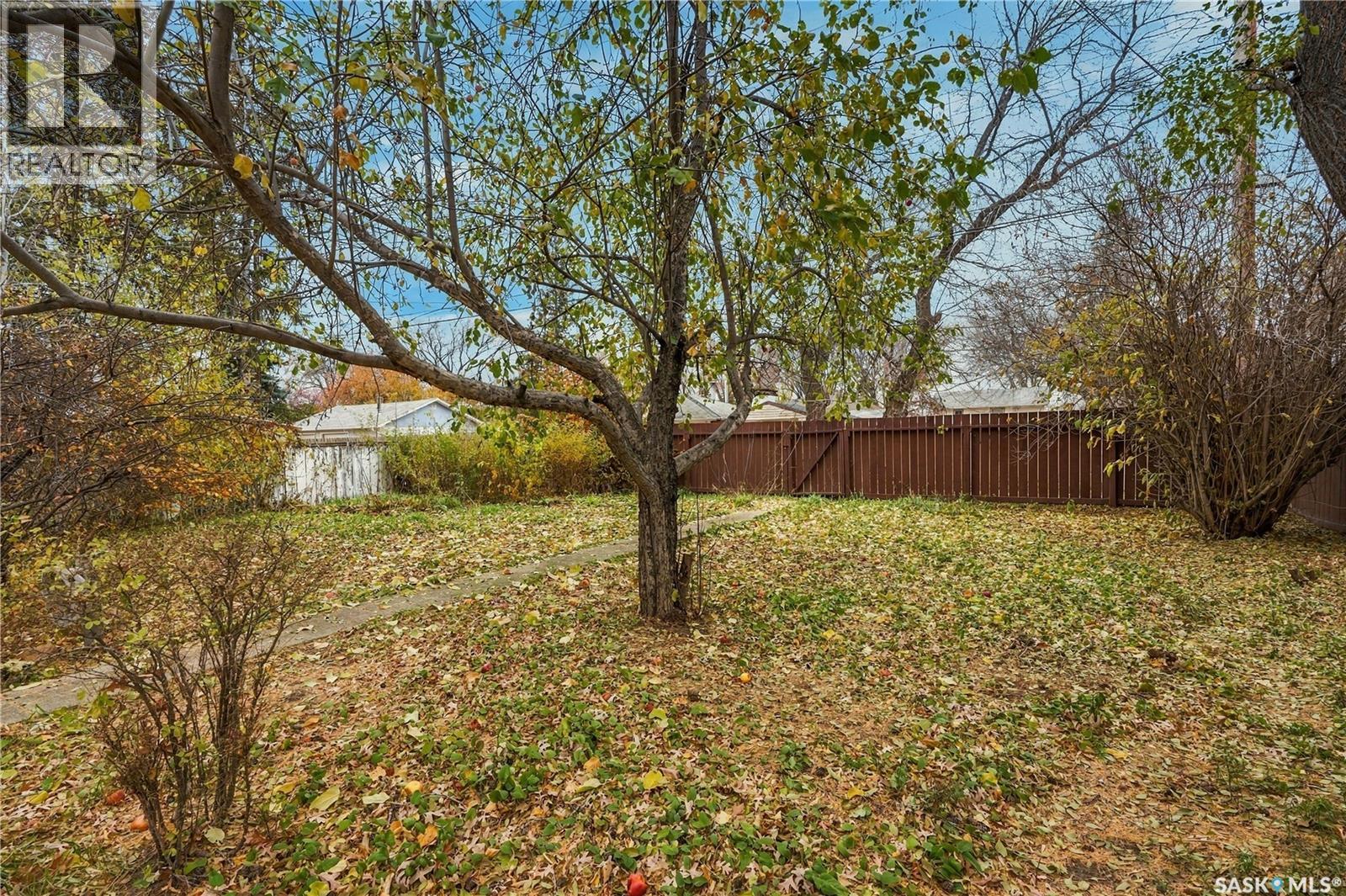 512 Q Avenue N, Saskatoon, Saskatchewan  S7L 2Y3 - Photo 43 - SK052088