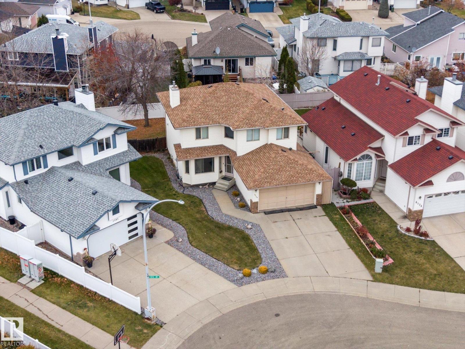 6178 157a Av NW, Edmonton, Alberta  T5Y 2P6 - Photo 2 - E4514679