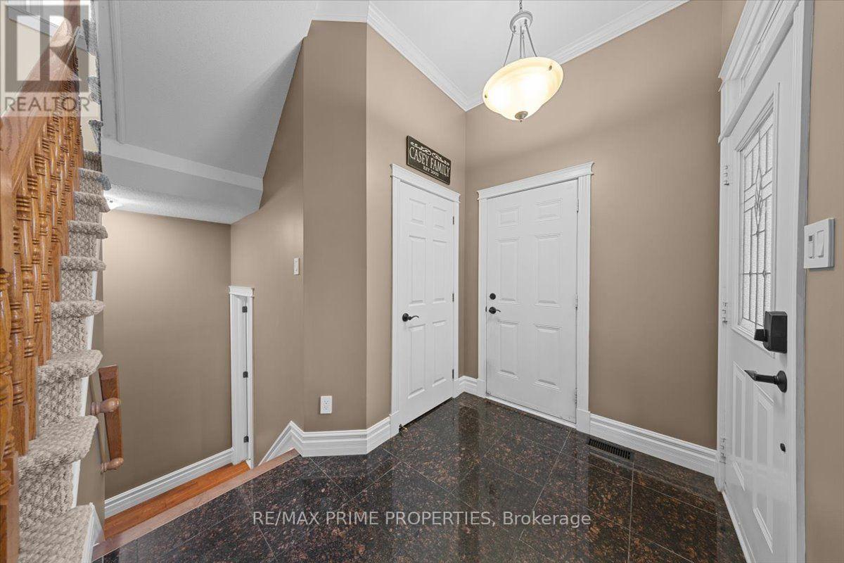 993 Linaria Walk, Ottawa, Ontario  K4A 0E2 - Photo 2 - X14128738