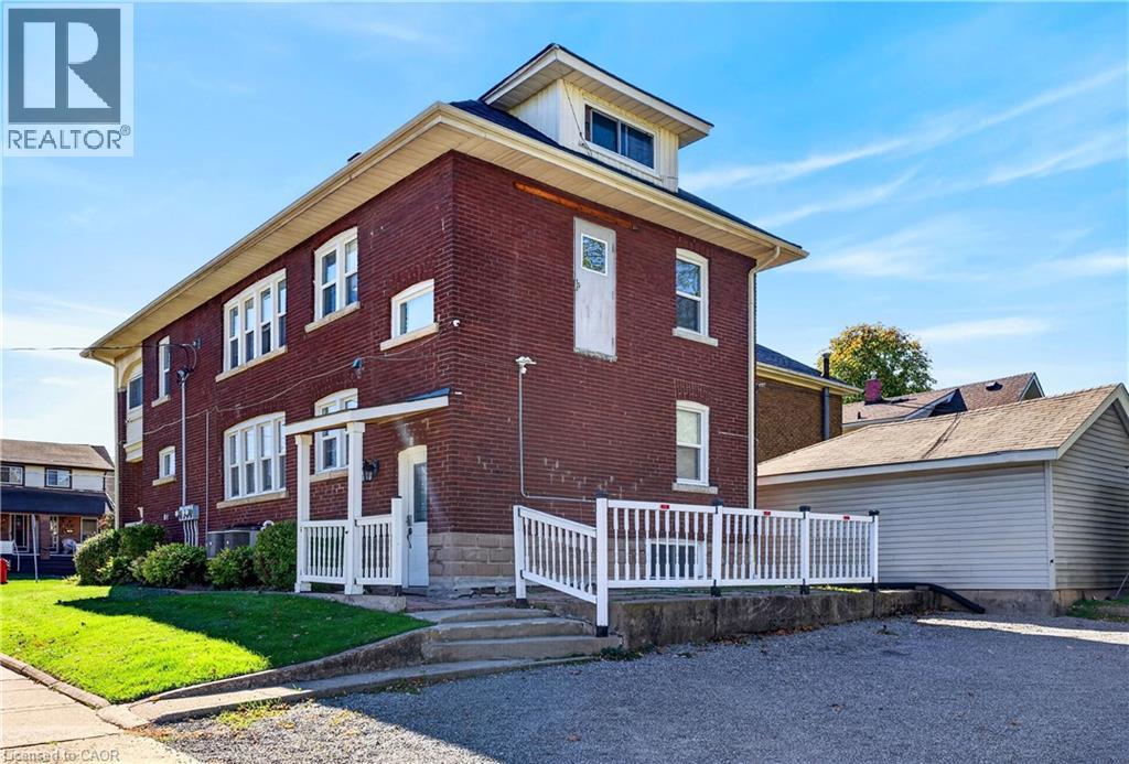 4961 Armoury Street, Niagara Falls, Ontario  L2E 1T3 - Photo 4 - 40874646