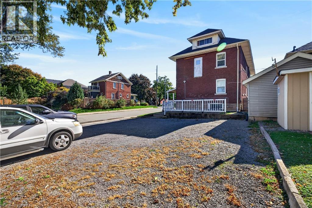4961 Armoury Street, Niagara Falls, Ontario  L2E 1T3 - Photo 6 - 40874646