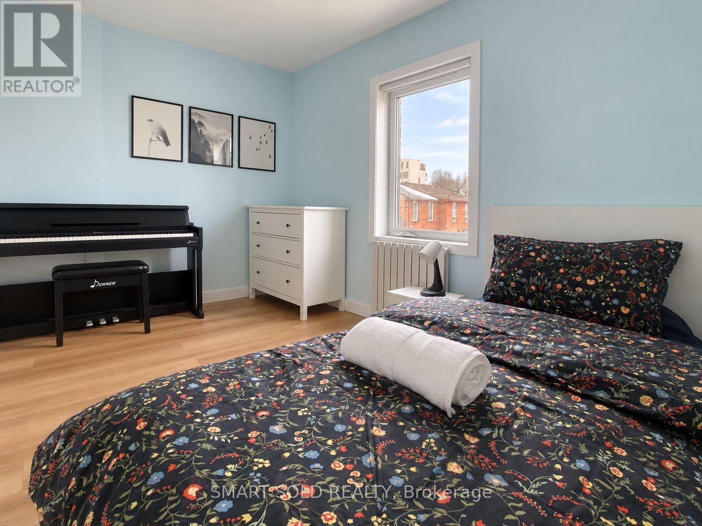 42 Arnold Avenue, Toronto (Regent Park), Ontario  M5A 3B2 - Photo 23 - C14128762
