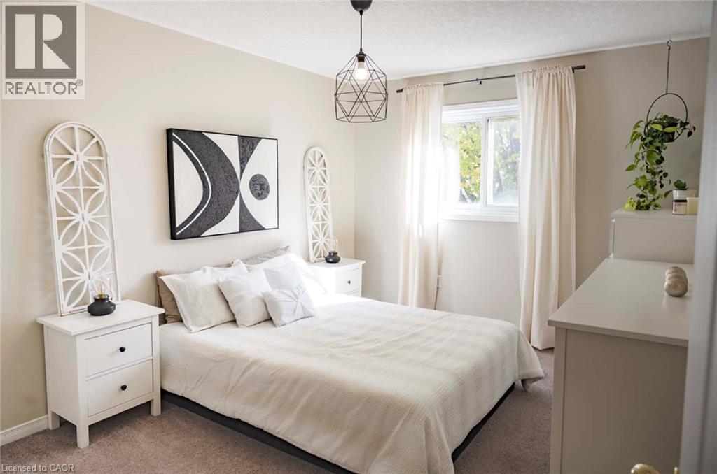 729 Fairway Court, Kitchener, Ontario  N2A 4B4 - Photo 17 - 40874208