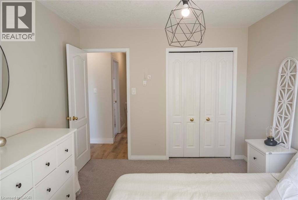 729 Fairway Court, Kitchener, Ontario  N2A 4B4 - Photo 19 - 40874208