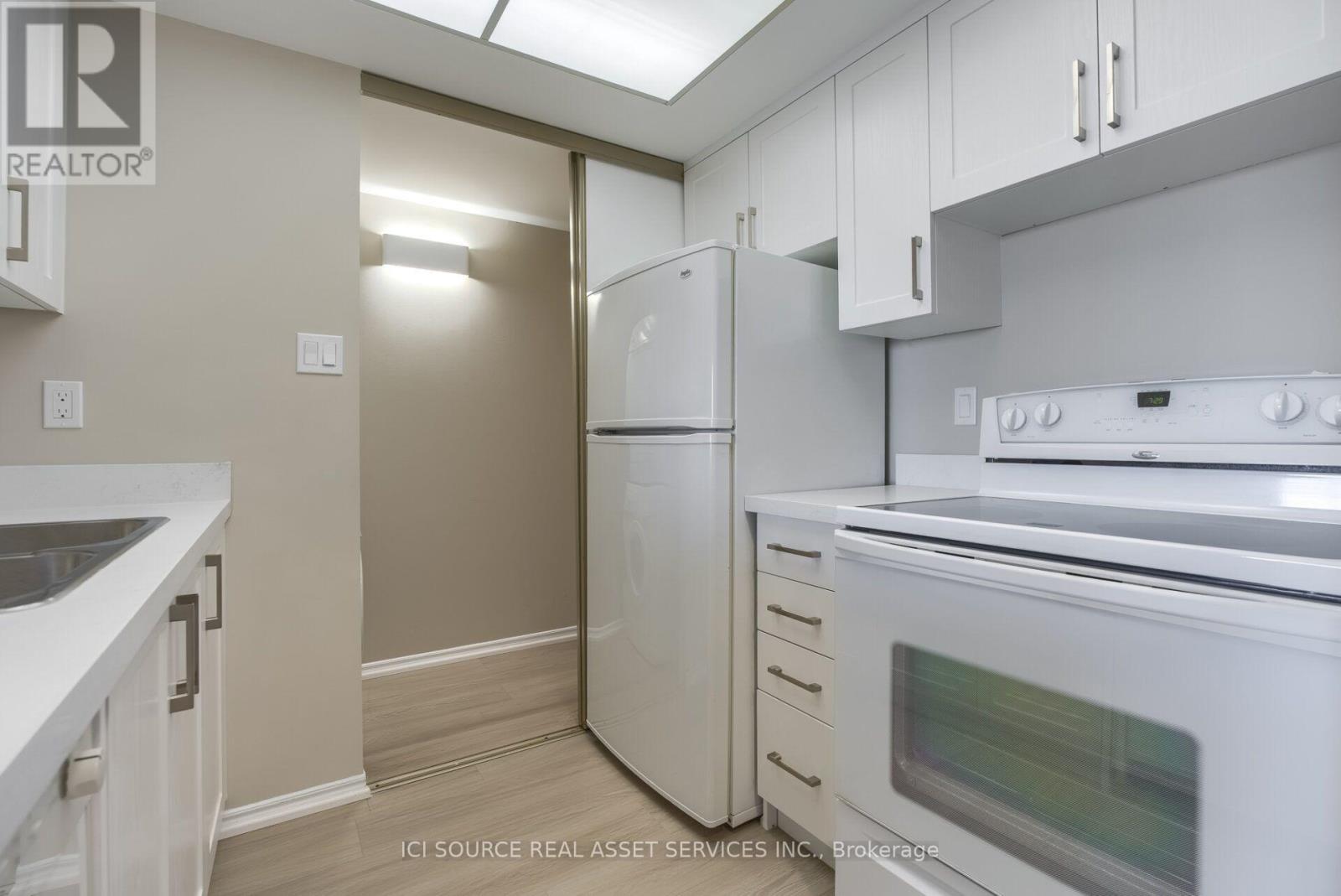 1618 - 3 Greystone Walk Drive, Toronto (Kennedy Park), Ontario  M1K 5J4 - Photo 8 - E14128838