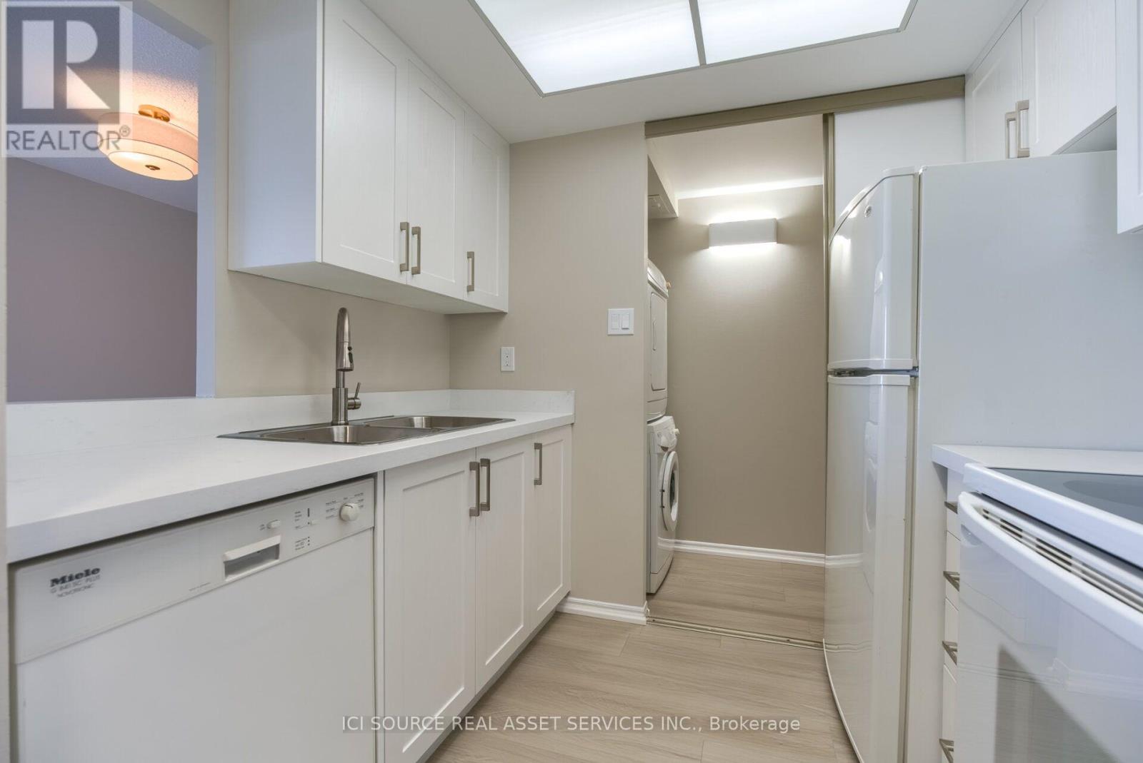1618 - 3 Greystone Walk Drive, Toronto (Kennedy Park), Ontario  M1K 5J4 - Photo 9 - E14128838