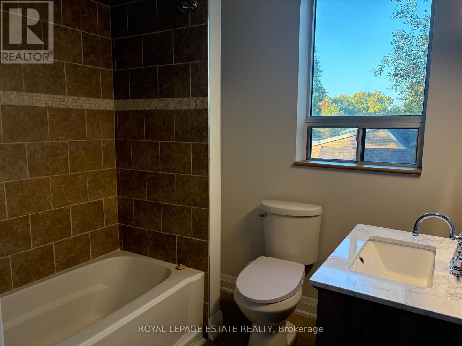6 - 15 Violet Avenue, Toronto (The Beaches), Ontario  M4E 1A9 - Photo 15 - E14128968