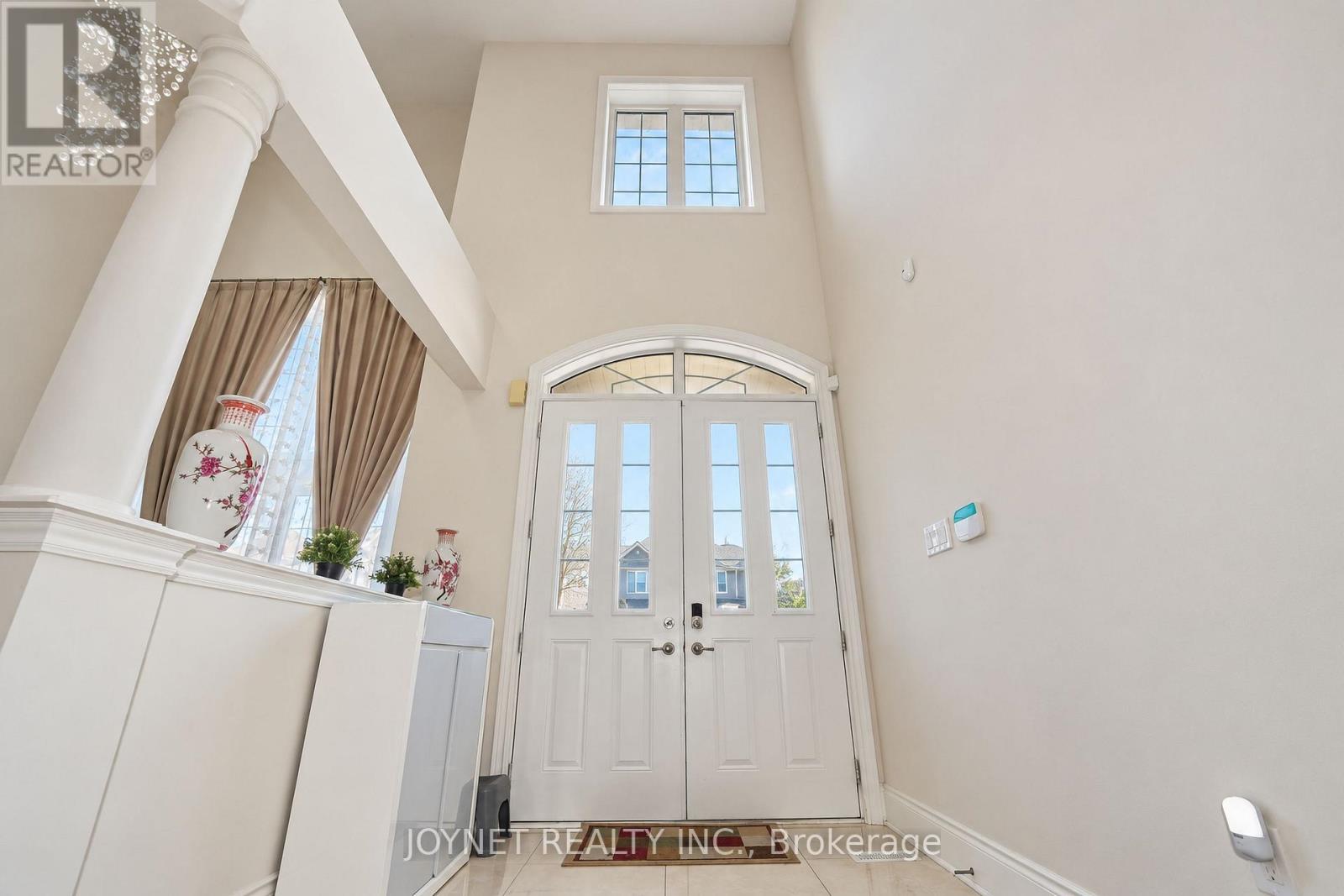 11 Moraine Hill Drive, Vaughan (Patterson), Ontario  L6A 0Z9 - Photo 4 - N14128890