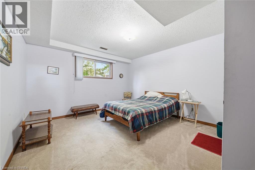 12 Spartan Drive, Brantford, Ontario  N3R 6C7 - Photo 15 - 40872812