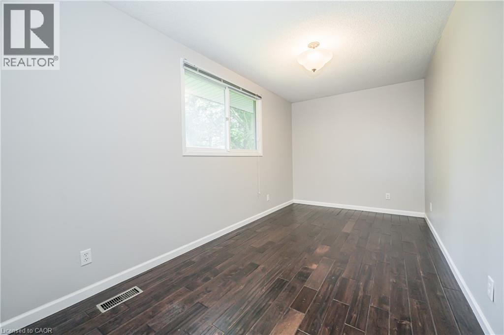 328 Breezewood Crescent Unit# Upper, Waterloo, Ontario  N2L 5K5 - Photo 23 - 40874852