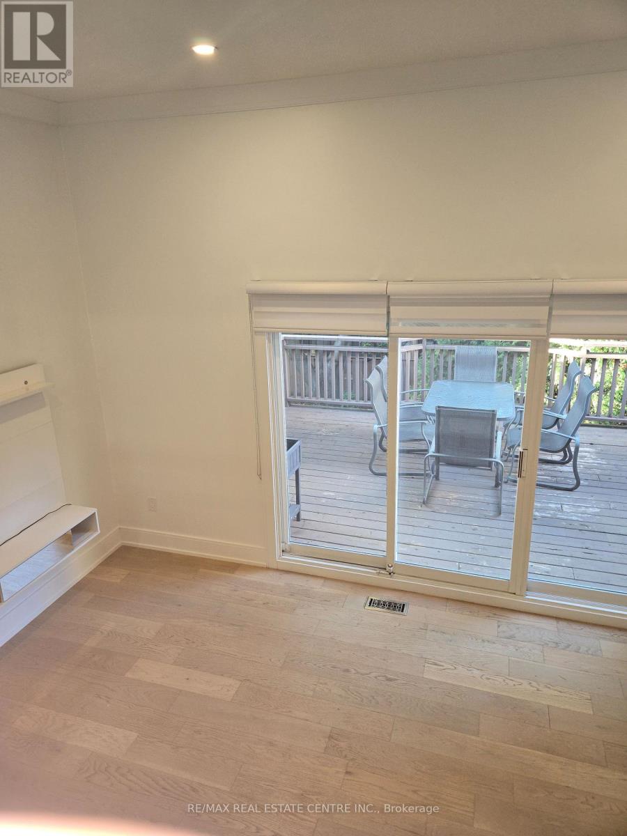 2274 Marine Drive, Oakville, Ontario  L6L 1C1 - Photo 8 - W14128880