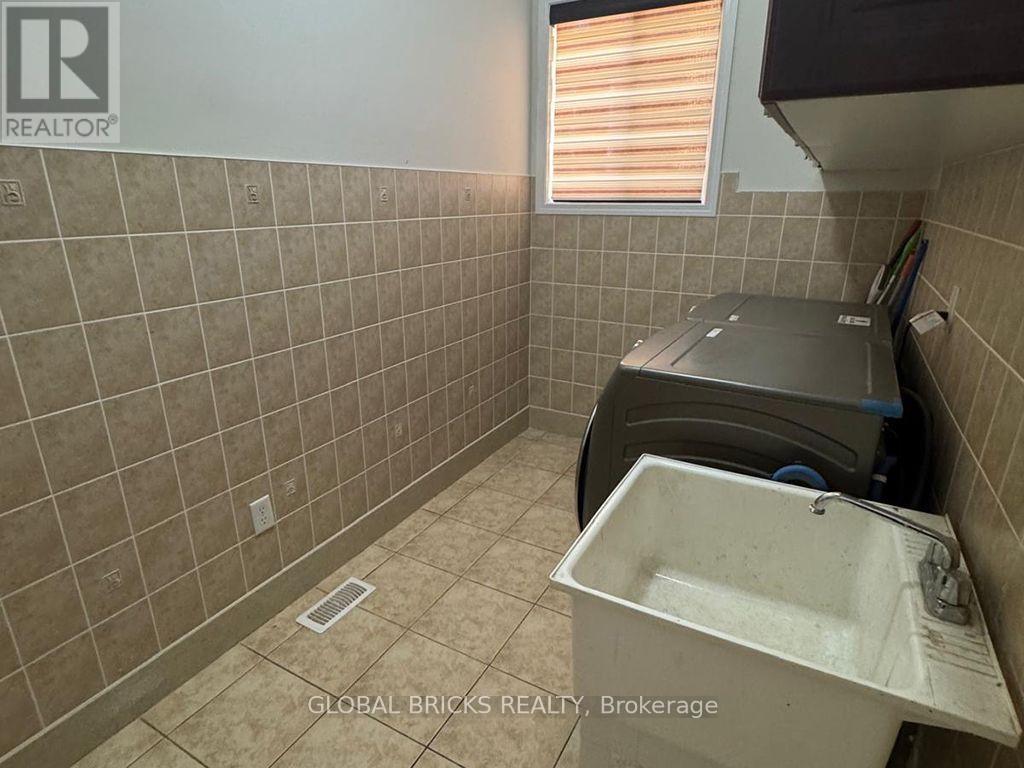 42 Bayhampton Drive, Brampton, Ontario  L6P 2S7 - Photo 12 - W14128940
