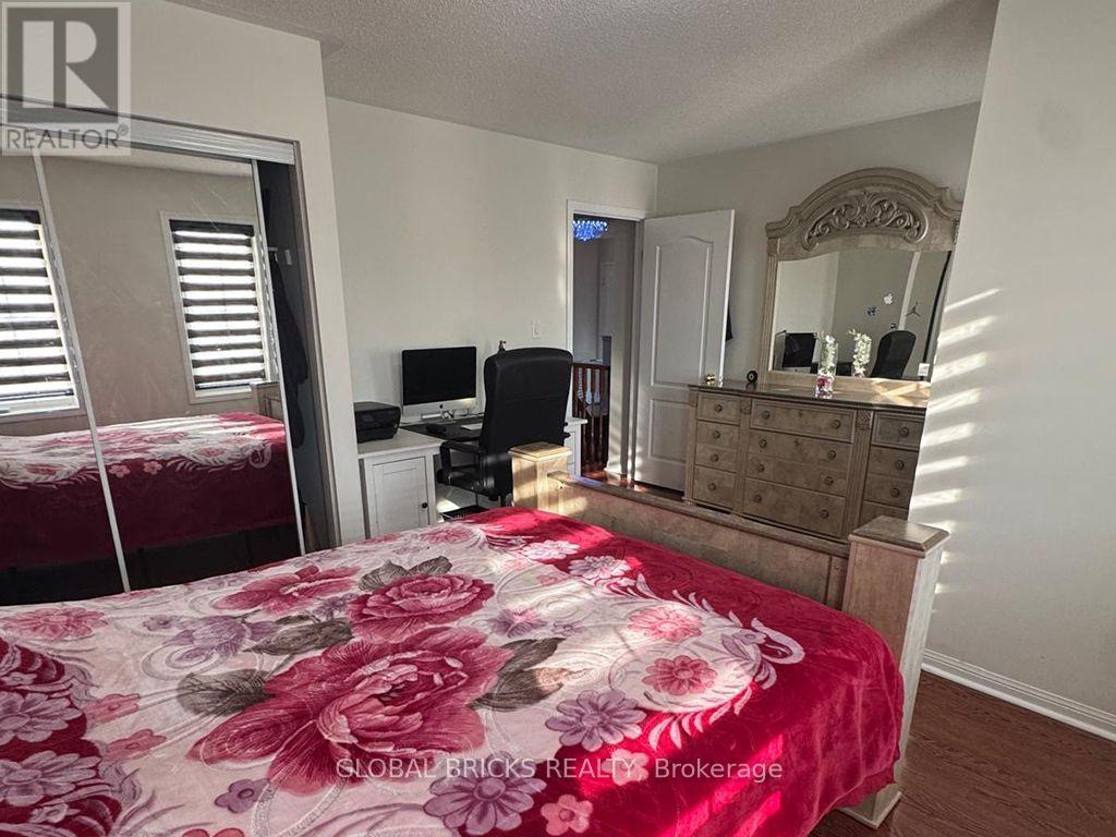 42 Bayhampton Drive, Brampton, Ontario  L6P 2S7 - Photo 7 - W14128940