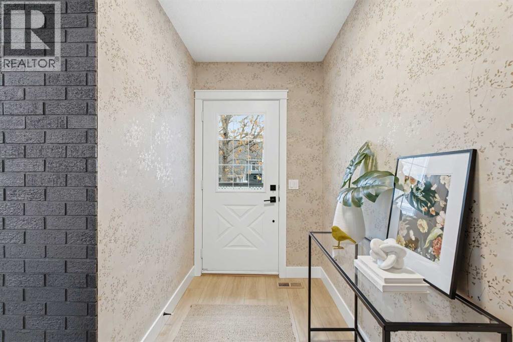 52, 28 Berwick Crescent NW, Calgary, Alberta  T3K 1Y7 - Photo 2 - A2351387