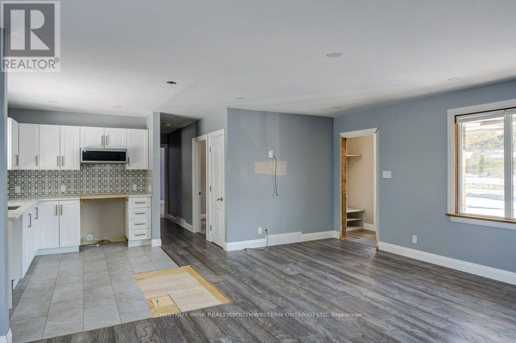 243 King Street E, Ingersoll, Ontario  N5C 1H4 - Photo 5 - X14128982