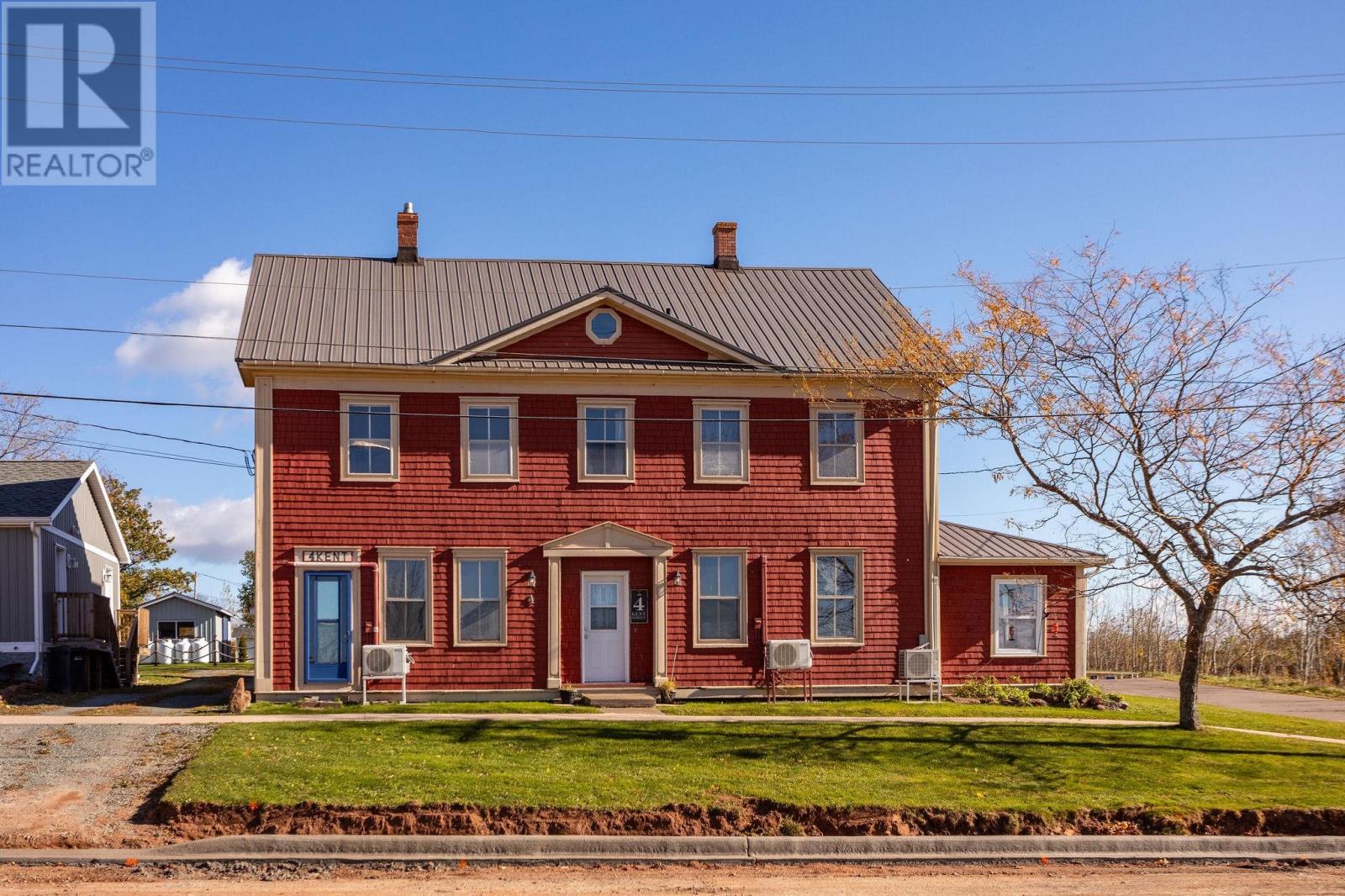 4 Kent Street, Georgetown, Prince Edward Island  C0A 1L0 - Photo 2 - 202626932