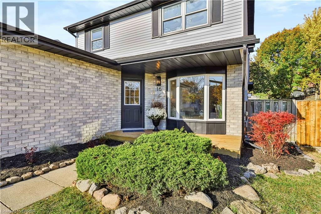 16 Macmillan Street, Caledonia, Ontario  N3W 1A1 - Photo 3 - 40874940