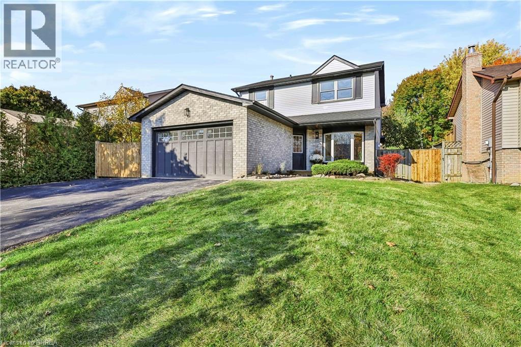 16 Macmillan Street, Caledonia, Ontario  N3W 1A1 - Photo 2 - 40874940