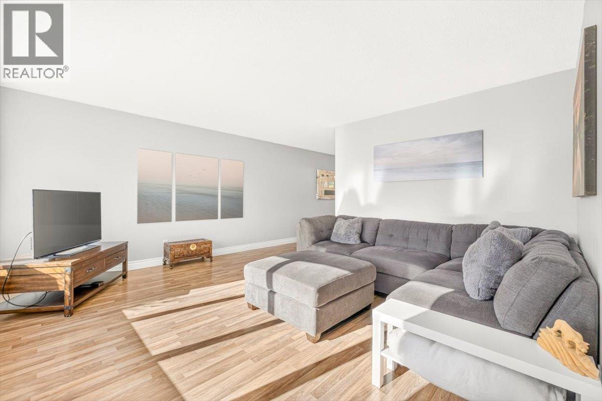 315 Western Larch Crescent, Sparwood, British Columbia  V0B 2G0 - Photo 5 - 10404172