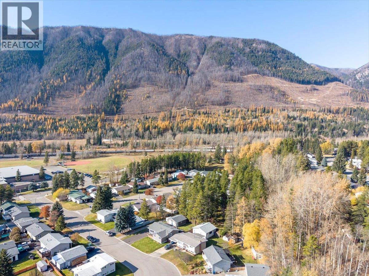 315 Western Larch Crescent, Sparwood, British Columbia  V0B 2G0 - Photo 53 - 10404172