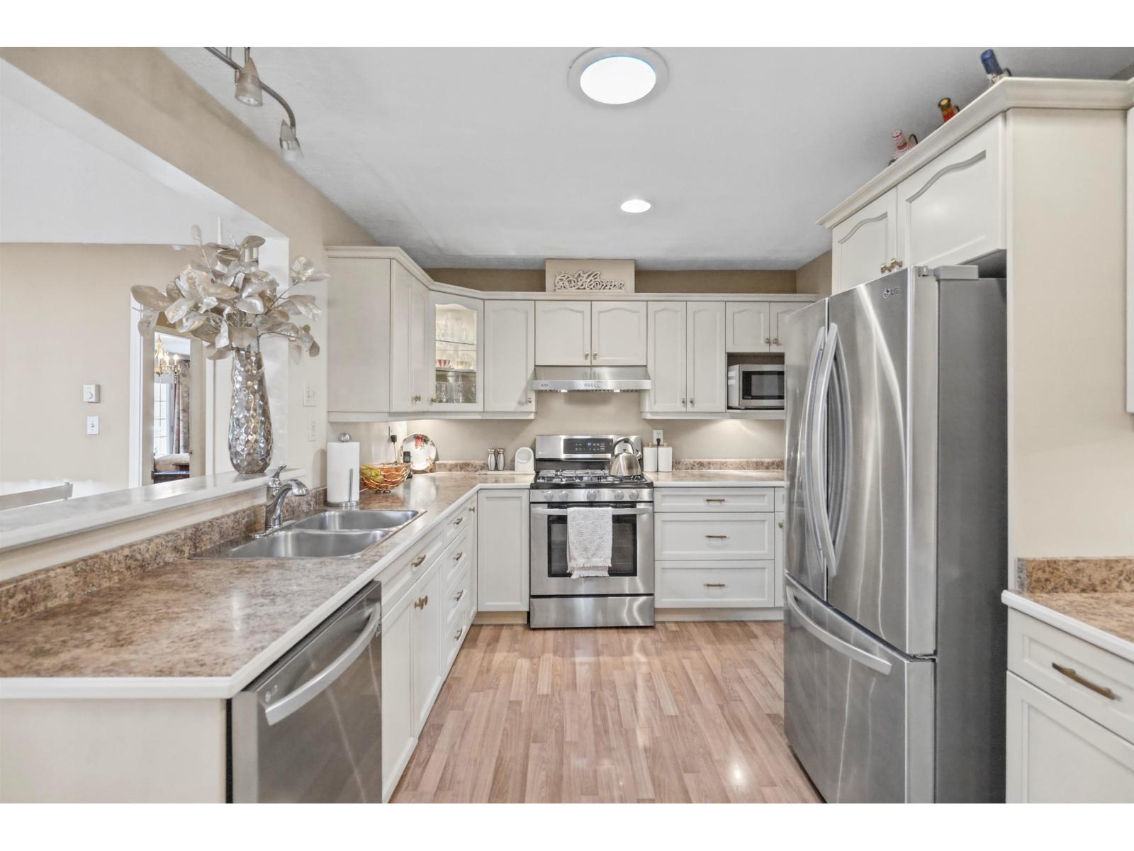 2071 Guilford Drive, Abbotsford, British Columbia  V2S 5K5 - Photo 8 - R3178554