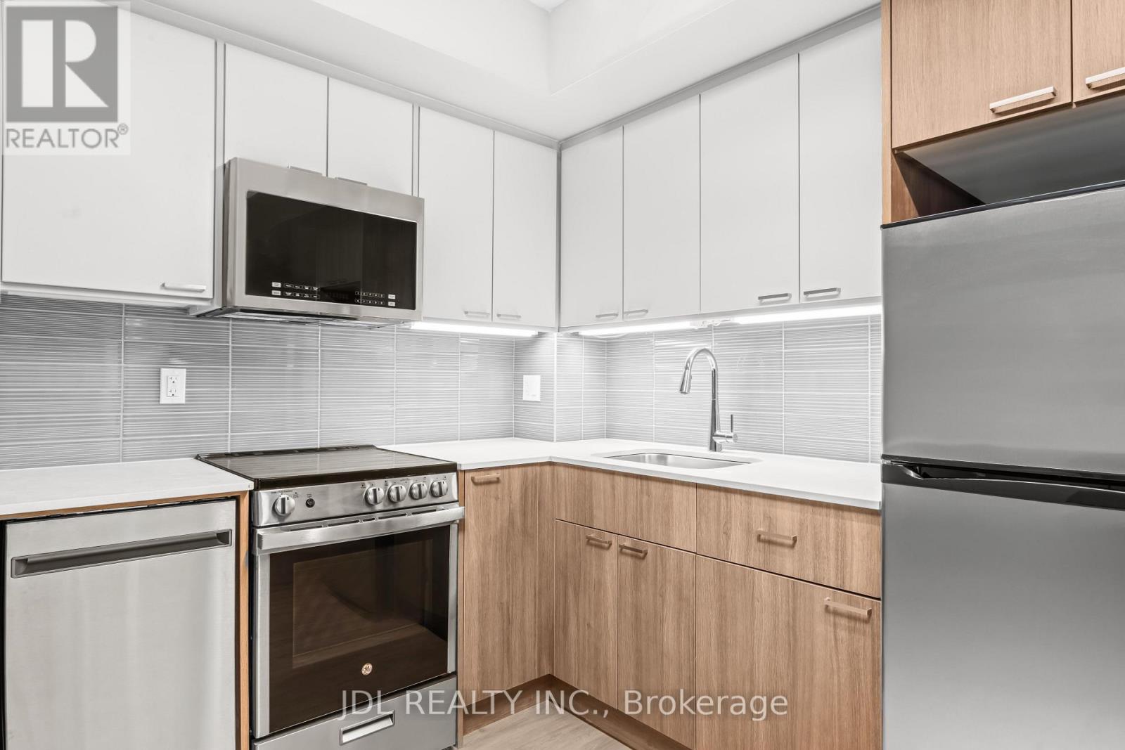 501 - 140 D'arcy Street, Toronto, Ontario  M5T 0G5 - Photo 10 - C14129002