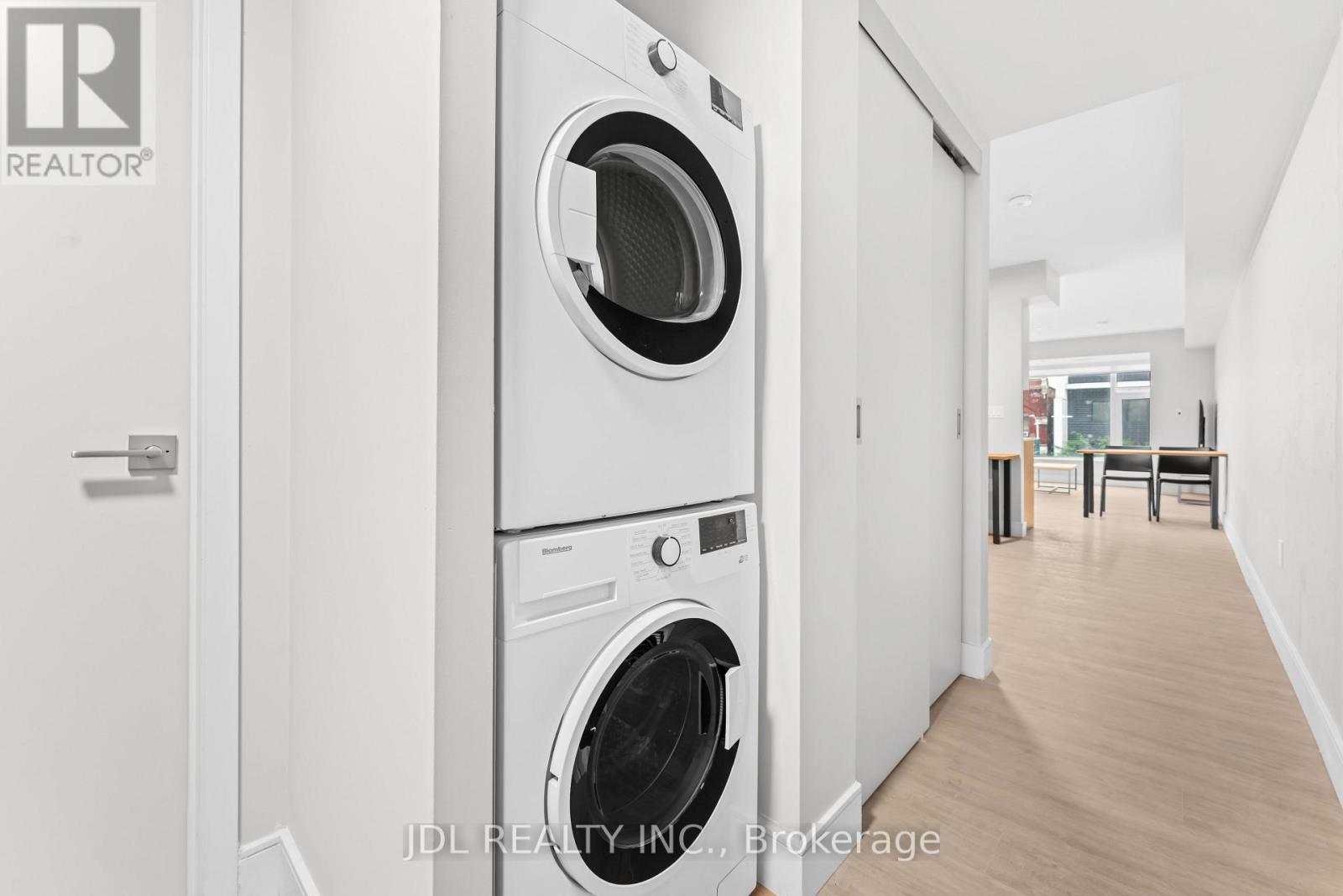 501 - 140 D'arcy Street, Toronto, Ontario  M5T 0G5 - Photo 18 - C14129002