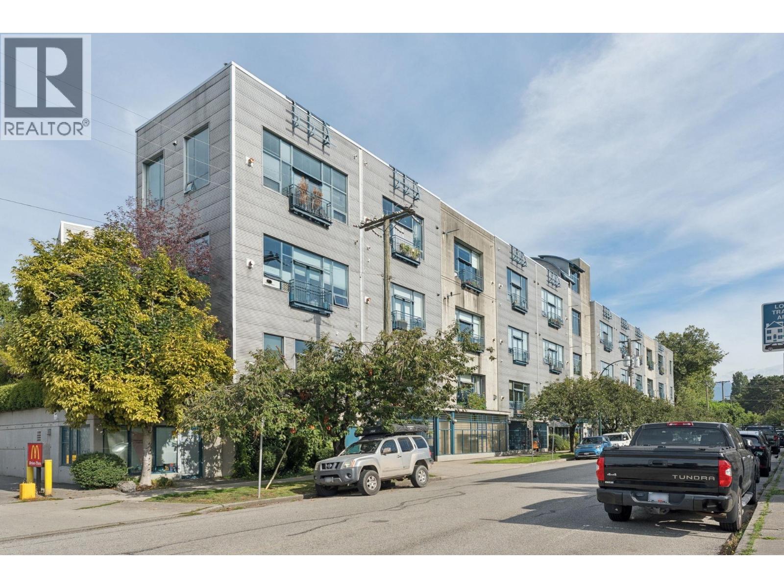 222 2001 Wall Street, Vancouver, British Columbia V5L 5E4 - Photo 2 - R3179481
