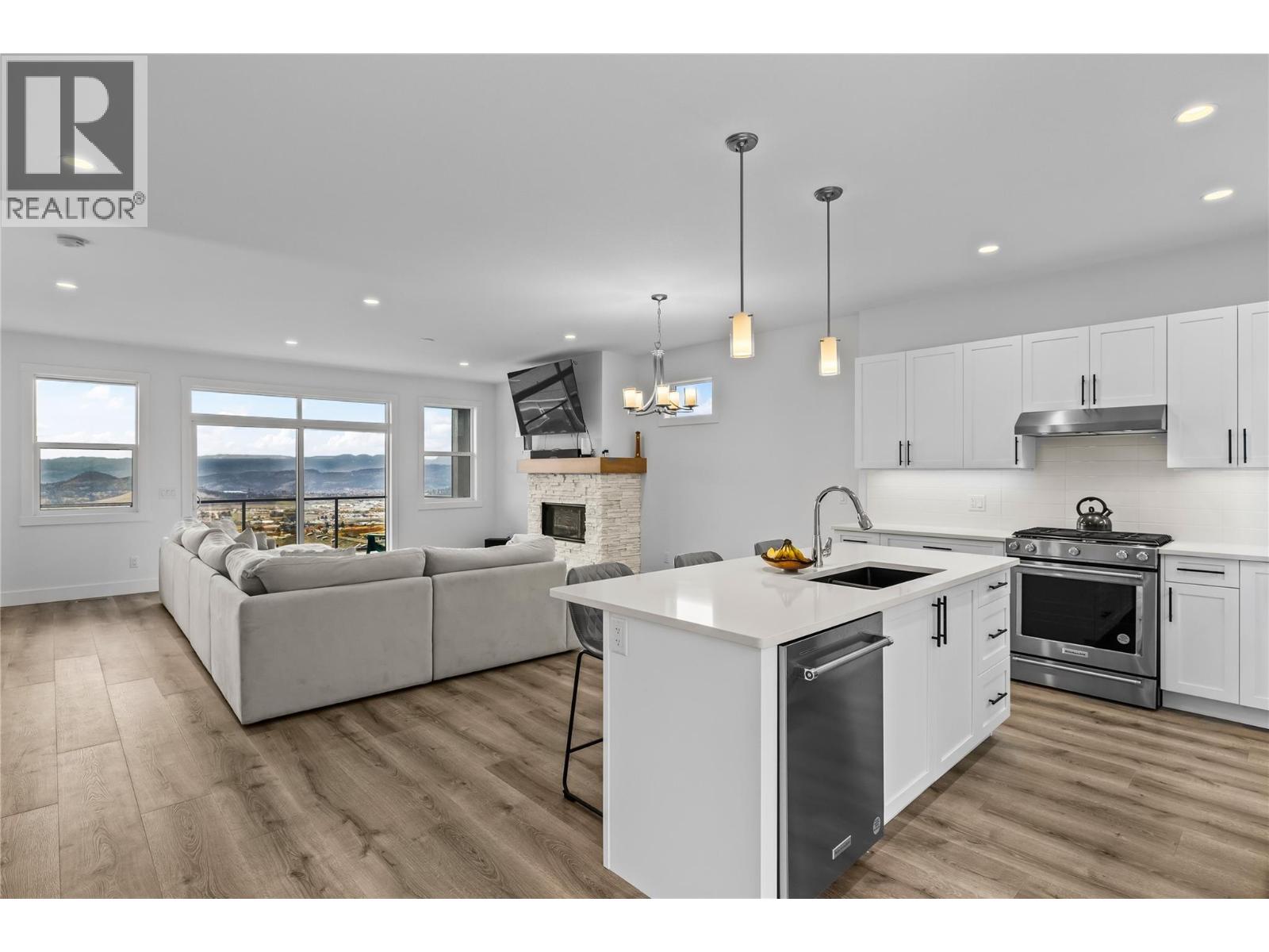 1556 Tower Ranch Drive, Kelowna, British Columbia  V1P 1T8 - Photo 11 - 10404682