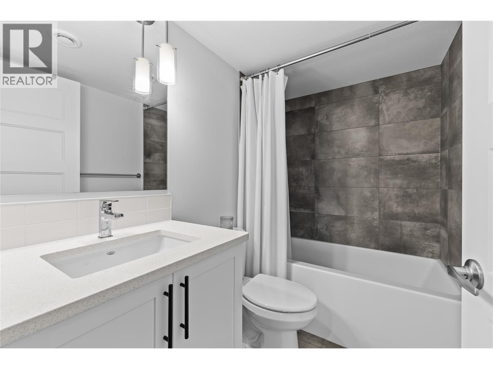 1556 Tower Ranch Drive, Kelowna, British Columbia  V1P 1T8 - Photo 38 - 10404682