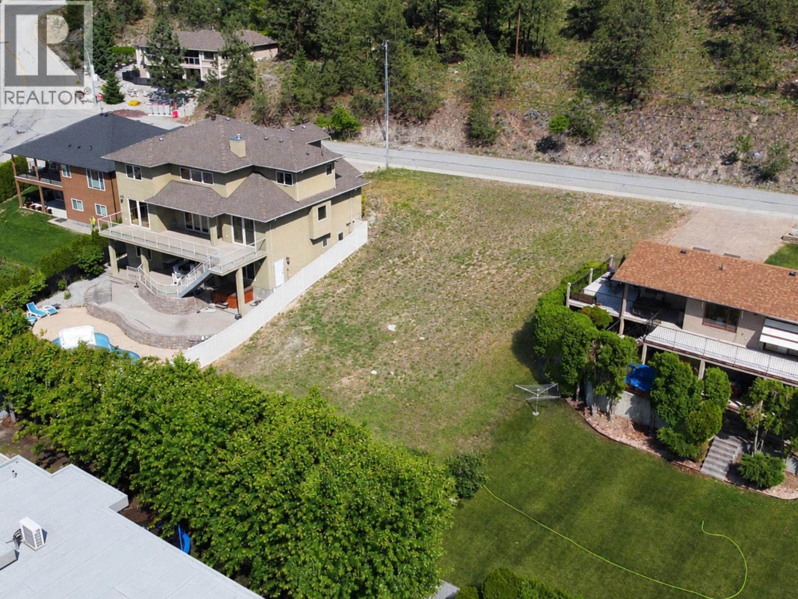 2931 Juniper Drive, Penticton, British Columbia  V2A 7T1 - Photo 5 - 10404585