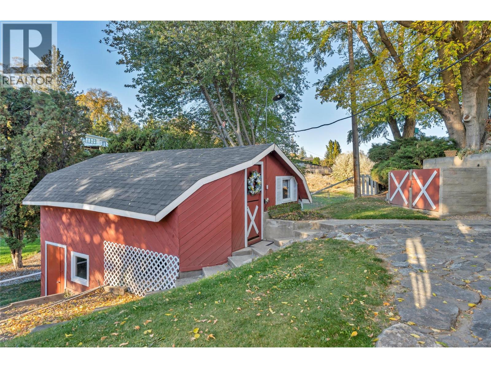 1005 West Bench Drive, Penticton, British Columbia  V2A 8Y4 - Photo 54 - 10404535