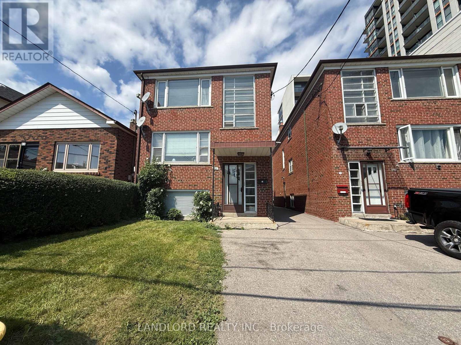 2nd Fl - 82 Lanark Avenue, Toronto, Ontario  M6E 2G4 - Photo 28 - C14030548