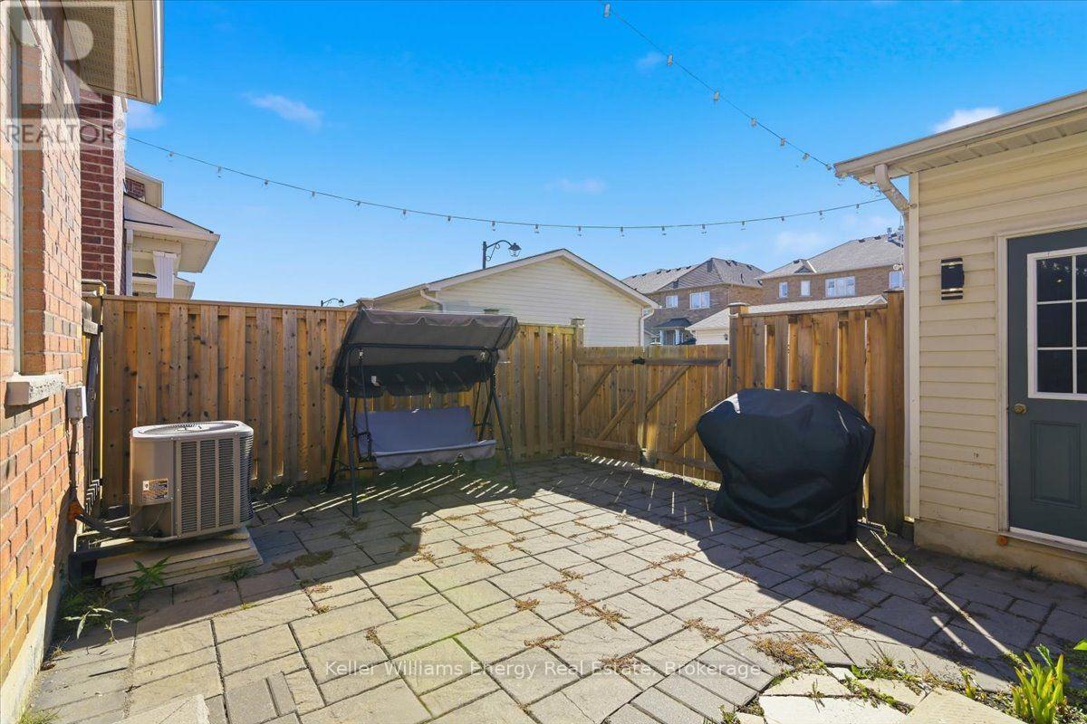 2464 Earl Grey Avenue, Pickering, Ontario  L1X 0B9 - Photo 25 - E14129232
