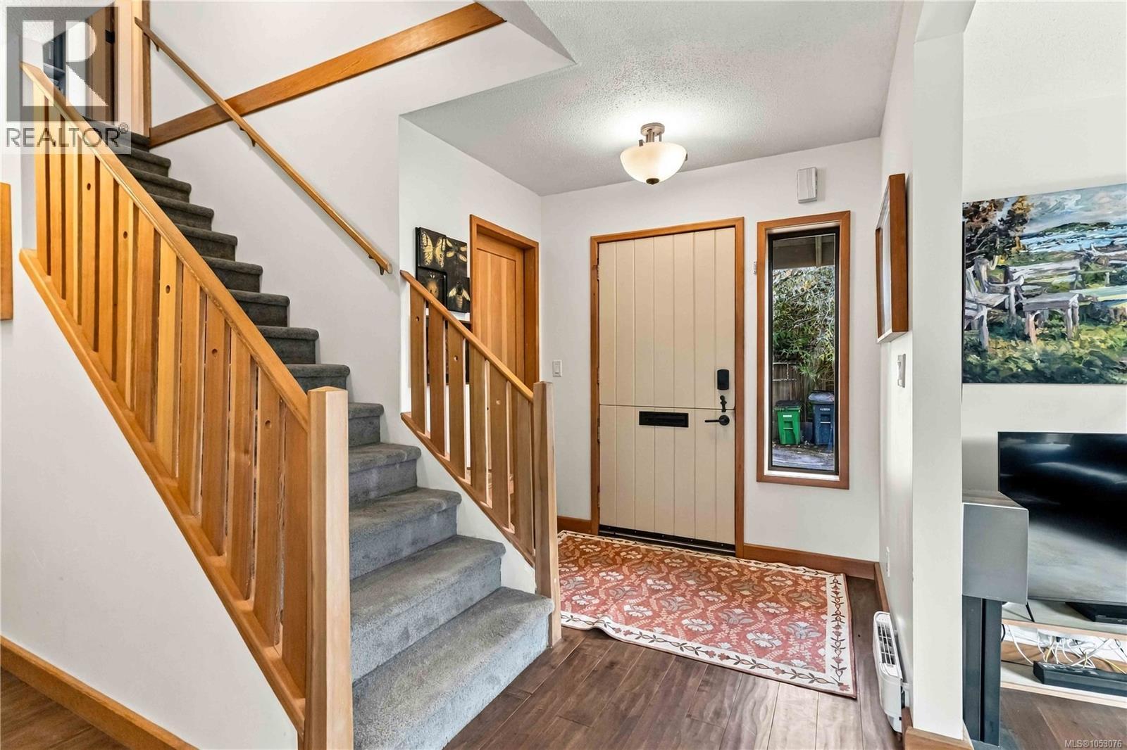 3818 Beachview Pl