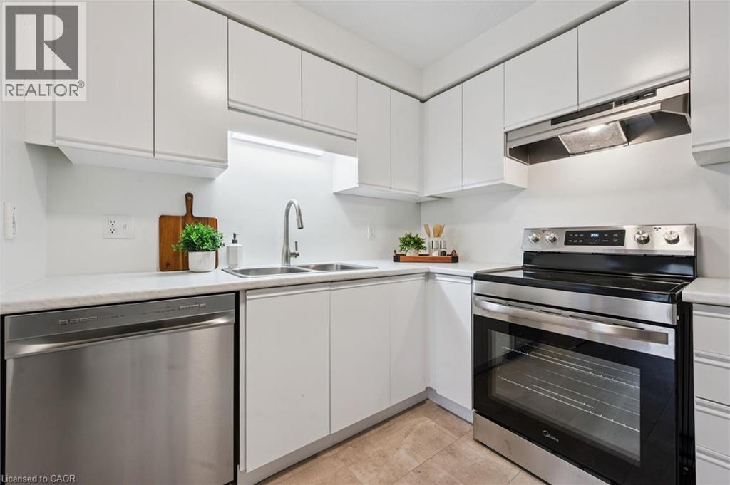 325 Northlake Drive Unit# 11, Waterloo, Ontario  N2V 1Z1 - Photo 4 - 40874000