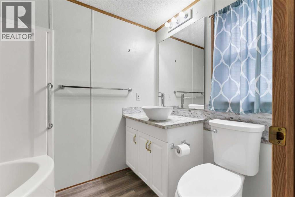 32, 1600 Strachan Road SE