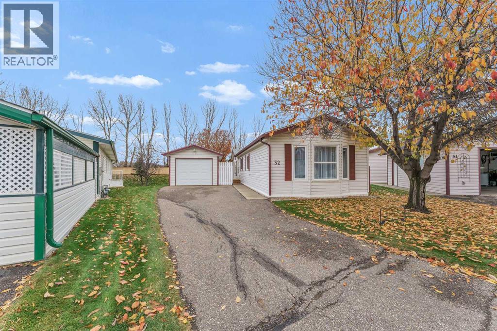 32, 1600 Strachan Road SE