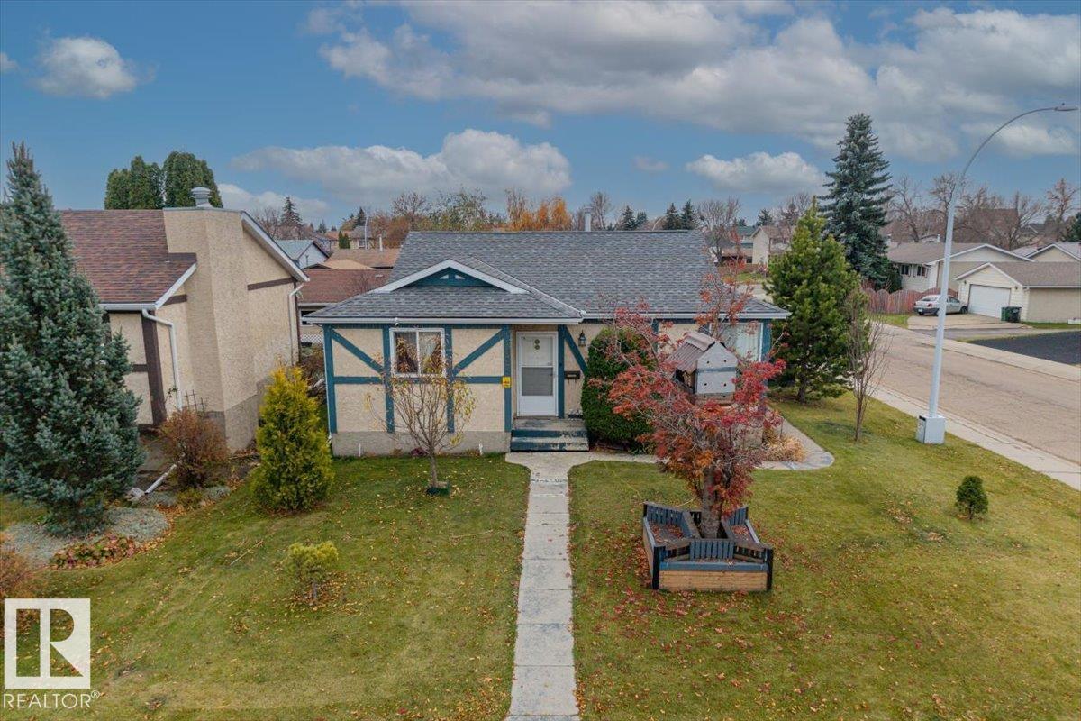 11827 140 AV NW, edmonton, Alberta