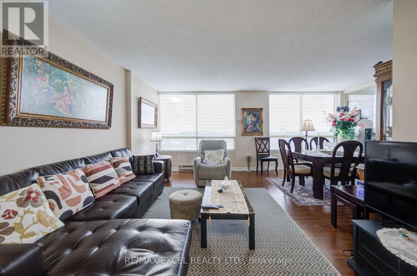 1403 - 300 Alton Towers Circle, Toronto, Ontario  M1V 4X9 - Photo 12 - E14129148
