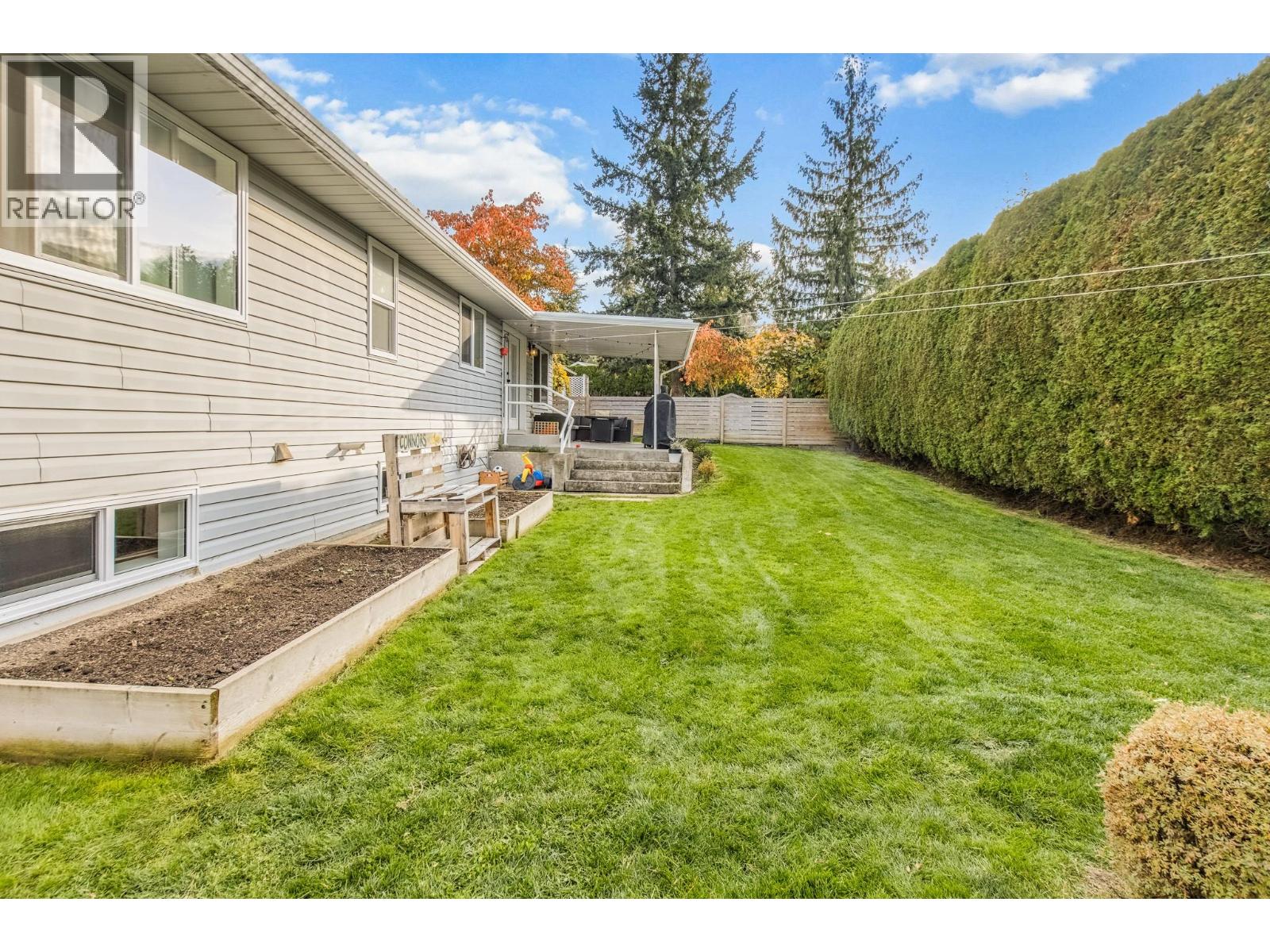 611 25 Street SE, Salmon Arm, British Columbia  V1E 1C8 - Photo 49 - 10404703