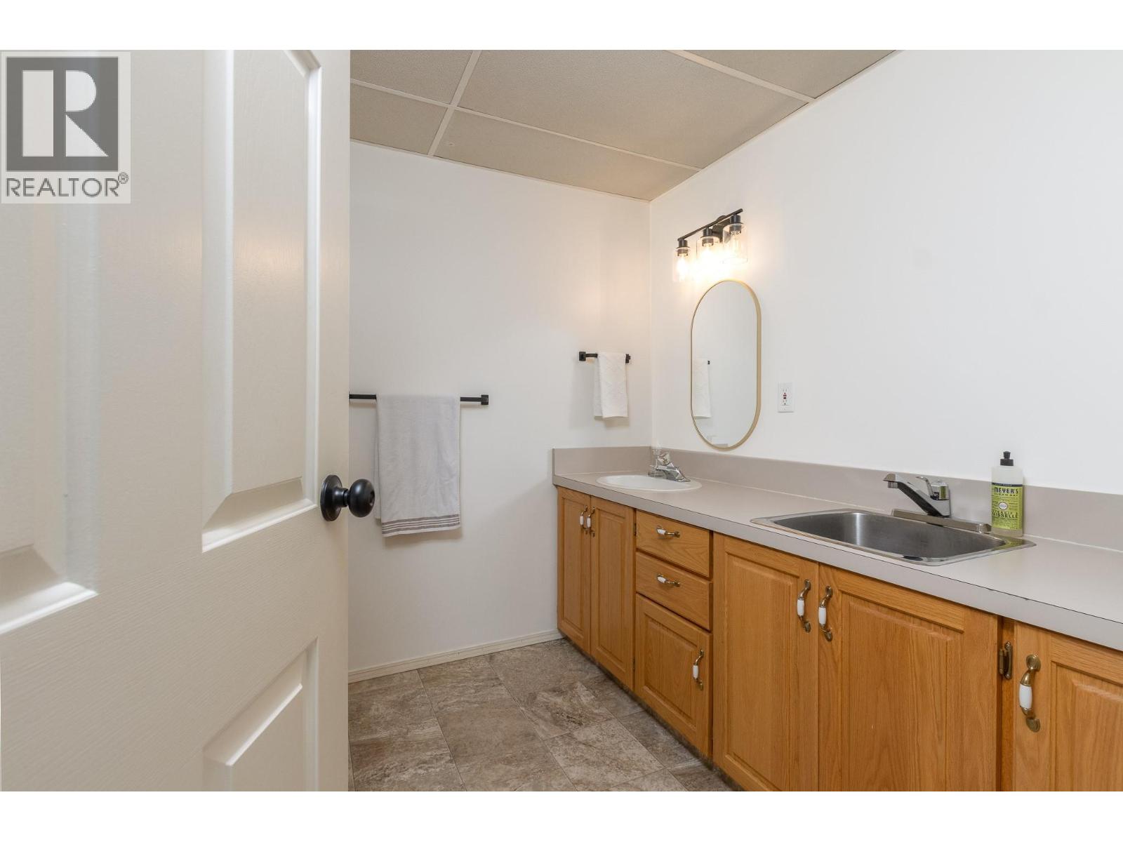 611 25 Street SE, Salmon Arm, British Columbia  V1E 1C8 - Photo 43 - 10404703