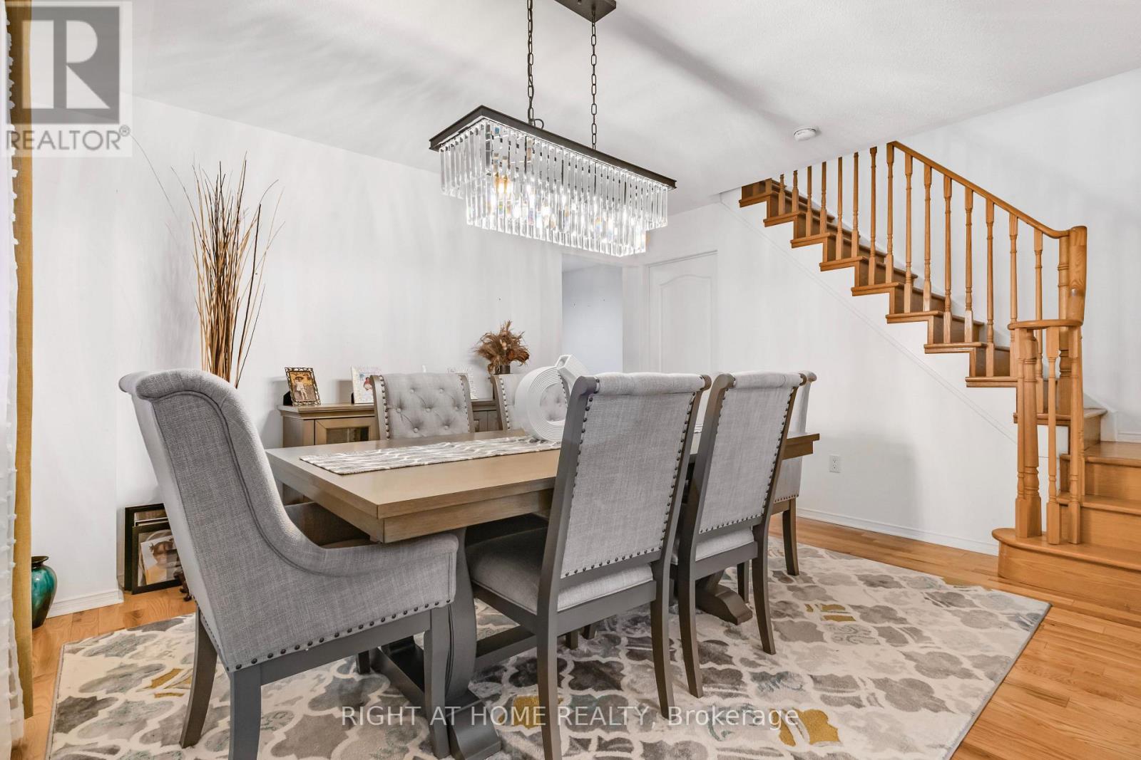 33 Russel Drive, Bradford West Gwillimbury (Bradford), Ontario  L3Z 3B9 - Photo 4 - N14129204