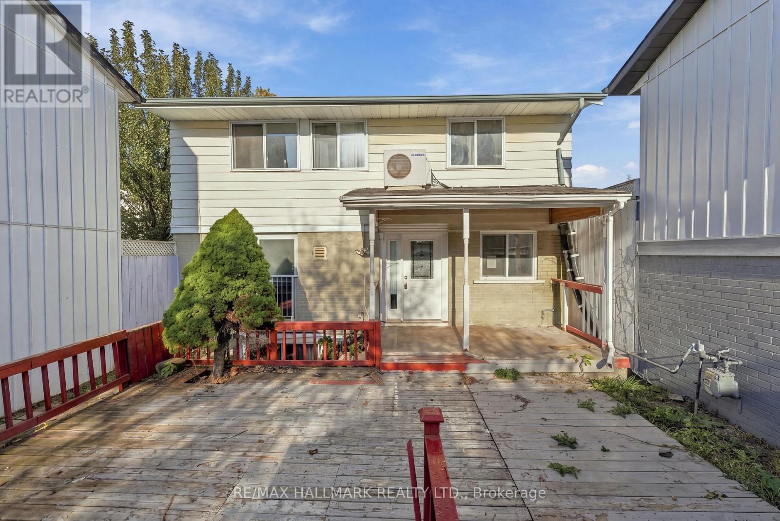 9 HAZELGLEN COURT, Brampton, Ontario