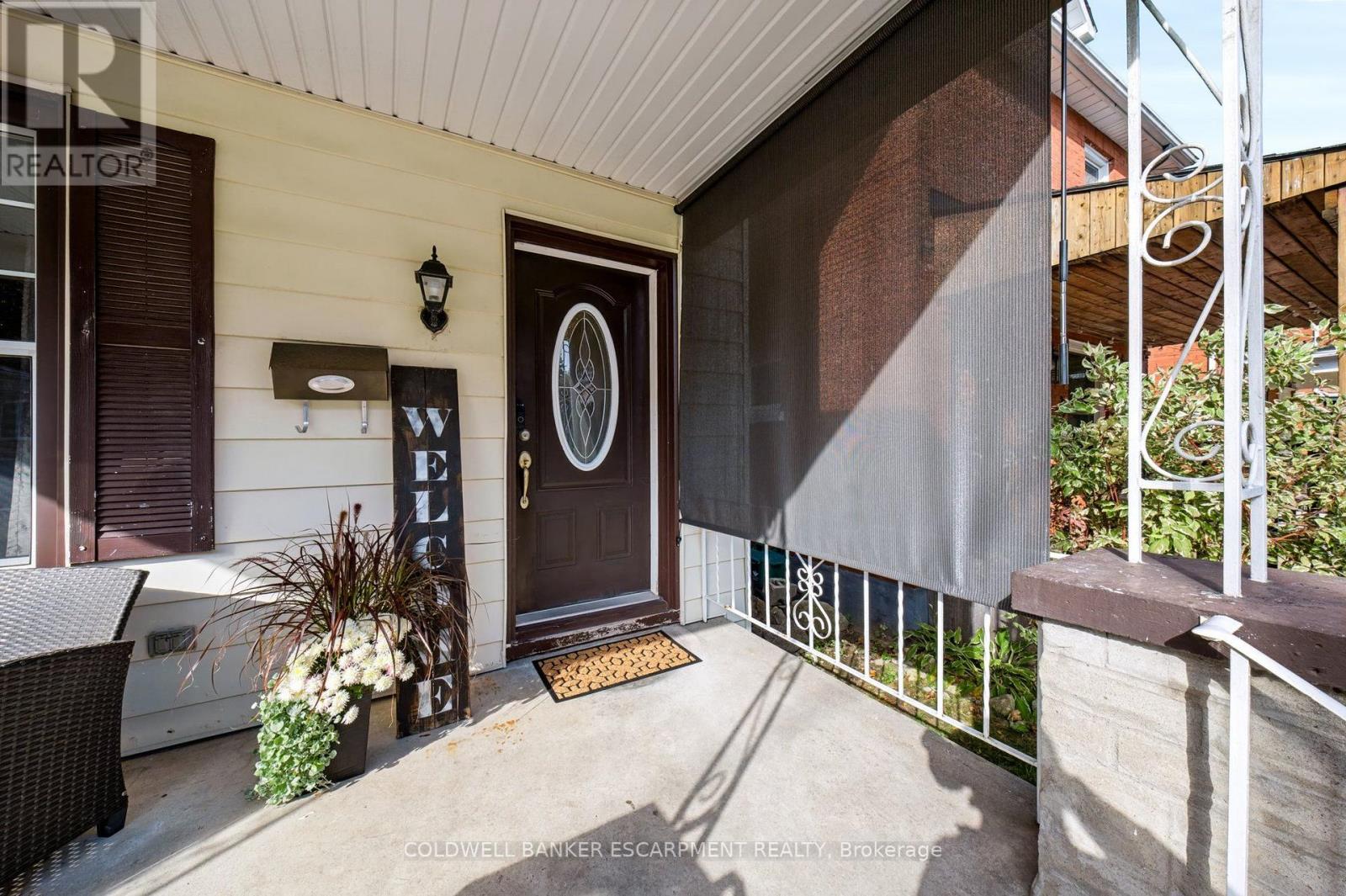 18 Lowrey Avenue N, Cambridge, Ontario  N1R 5A2 - Photo 3 - X14129142
