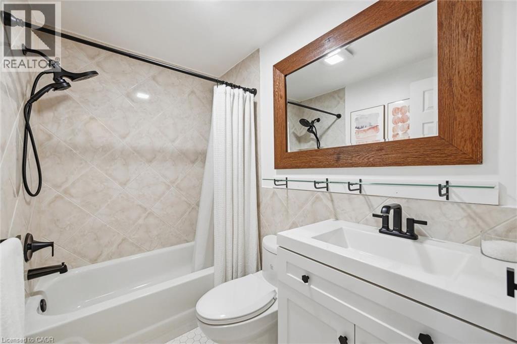 2355 Middlesmoor Crescent, Burlington, Ontario  L7P 3X4 - Photo 21 - 40872302
