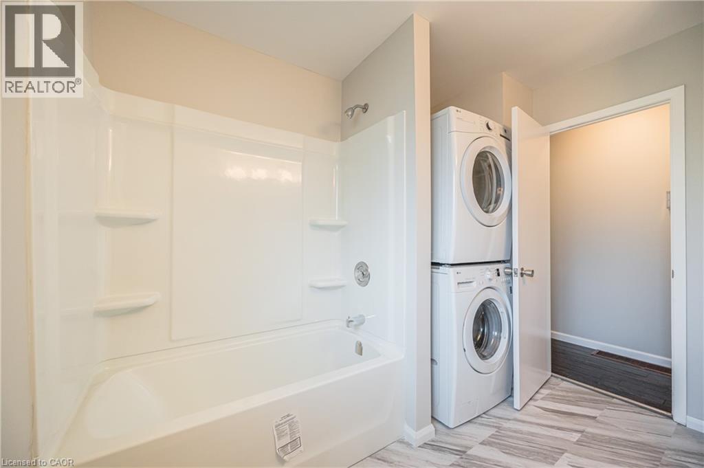 328 Breezewood Crescent Unit# Upper, Waterloo, Ontario  N2L 5K5 - Photo 26 - 40874852