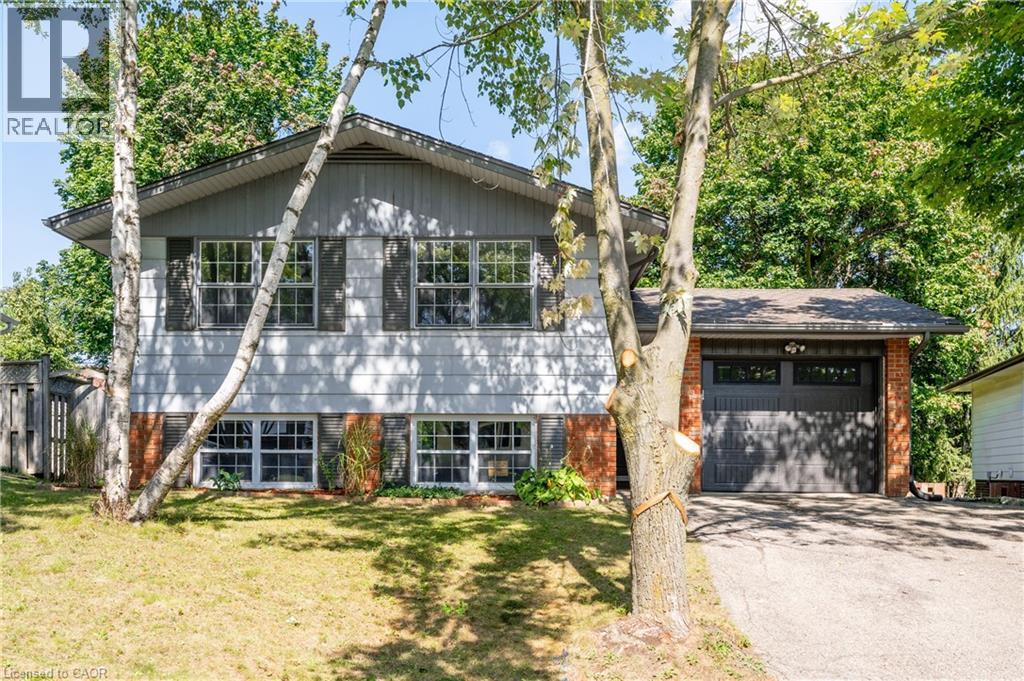 328 Breezewood Crescent Unit# Upper, Waterloo, Ontario  N2L 5K5 - Photo 1 - 40874852