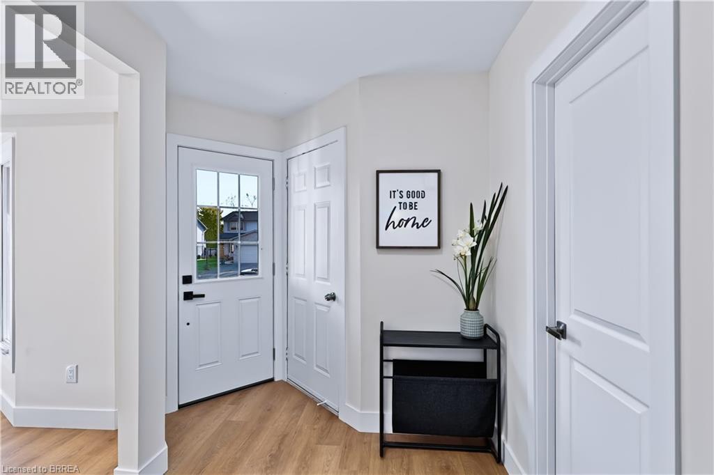 16 Macmillan Street, Caledonia, Ontario  N3W 1A1 - Photo 4 - 40874940